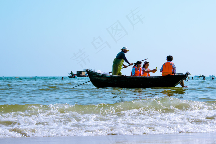 北海银滩木筏游船图片