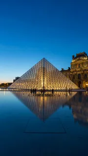 三角形建筑高清摄影图片