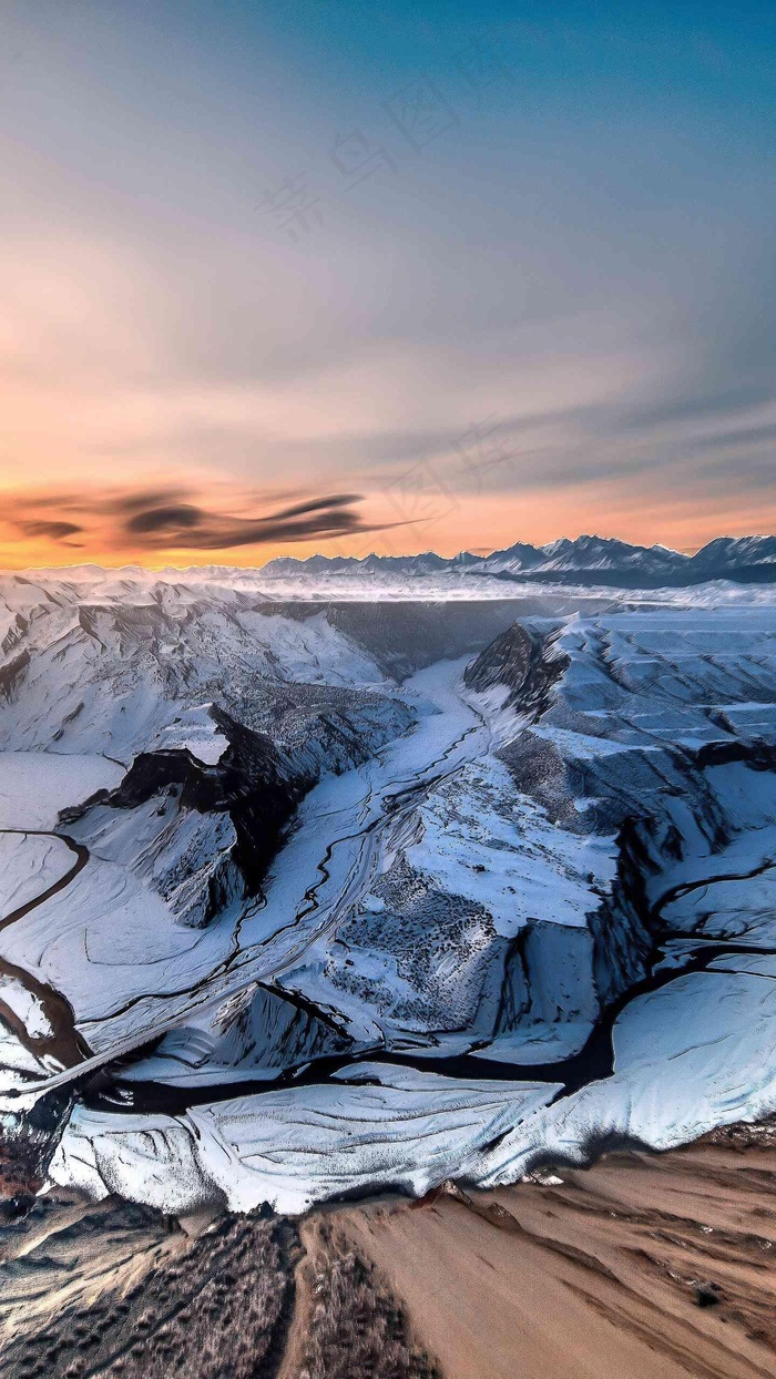 雪山河流高清摄影图片