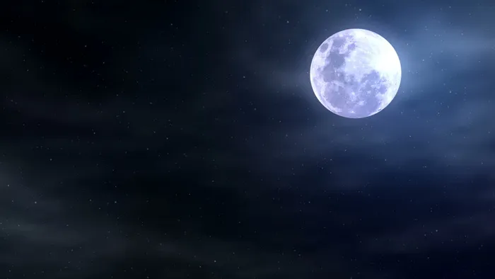 月亮和朦胧的夜空背景运动 视频免费...