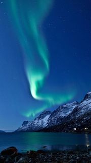 天空上的极光高清摄影图片