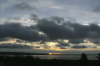 乌云在日出股票视频 视频免费下载