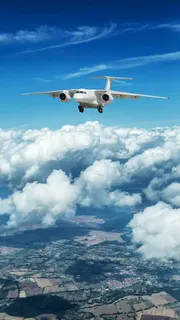 天空上的飞机高清摄影图片 天空上的飞机高清摄影图片