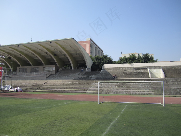 大学操场图片