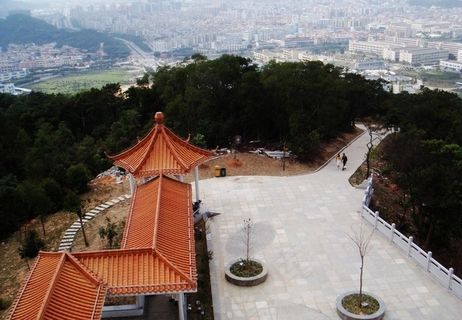 八角楼远眺图片