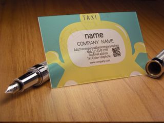 清新卡通汽车透明名片设计