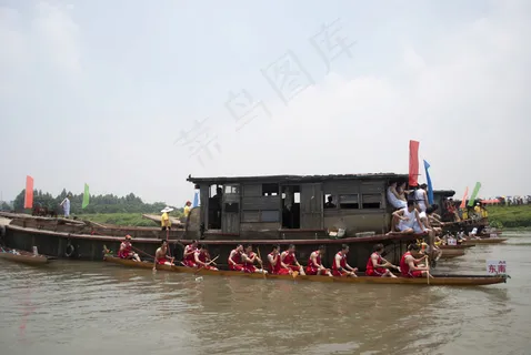 龙舟比赛选手图片