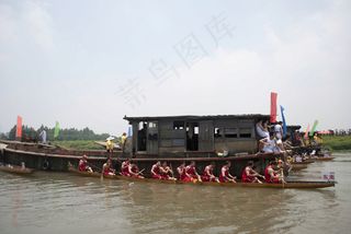龙舟比赛选手图片