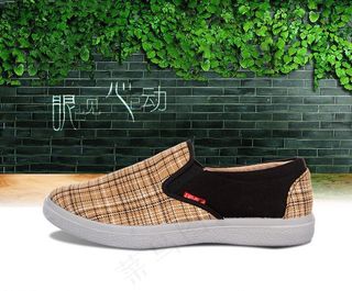 眼见心动 帆布鞋广告图片