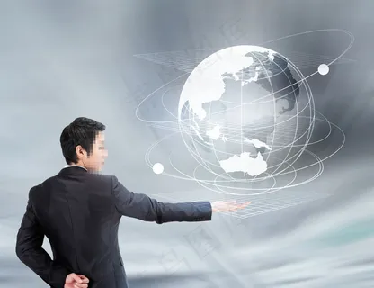 商务男士与地球图片