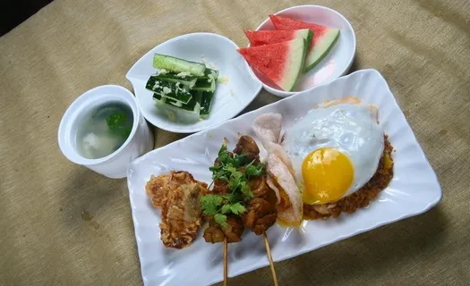 东南亚式套餐印尼炒饭图片 东南亚式套餐印尼炒饭图片