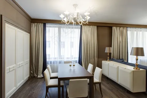 白色简洁餐厅装潢设计 白色简洁餐厅装潢设计