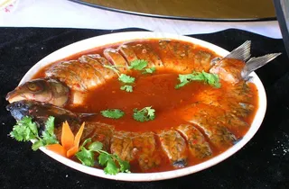 啤酒烧活鱼图片