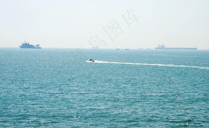 海面波澜图片