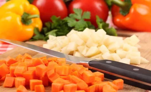 厨房料理 切菜图片