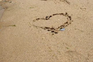 海边 心形图片