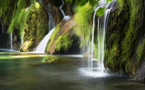 湖水瀑布风景壁画