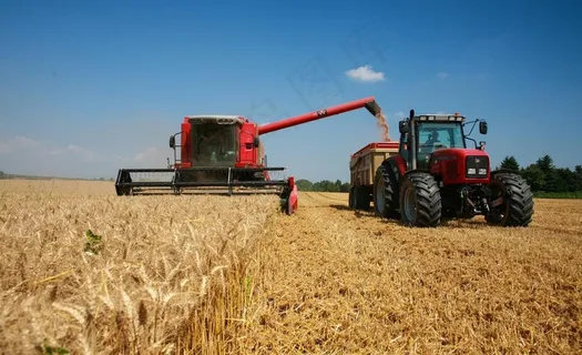 小麦收割机图片 小麦收割机图片