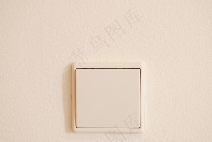 在白墙和现代光开关
