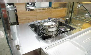 快餐厨房一角图片