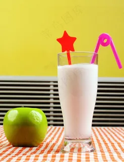 椰香鲜奶图片