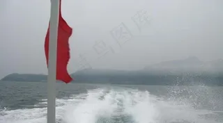 雾中灵山岛图片