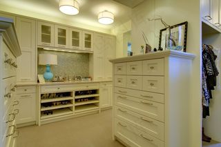 衣帽间衣柜效果图