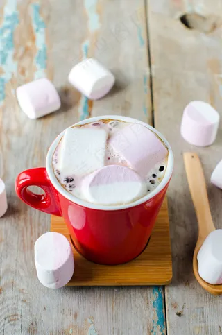 杯子内的棉花糖