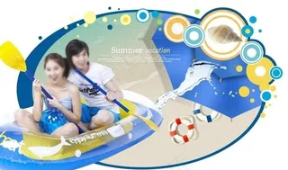 情侣海边划船度假图片