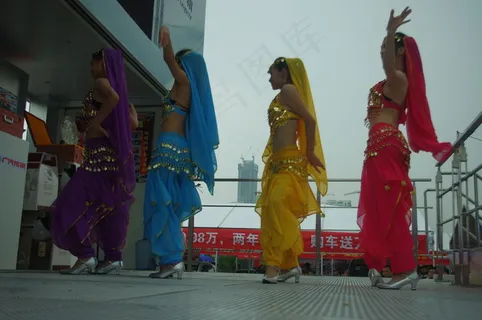 深圳湾车展演艺舞台图片