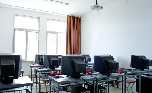 计算机学校教室摄影图图片 计算机学校教室摄影图图片