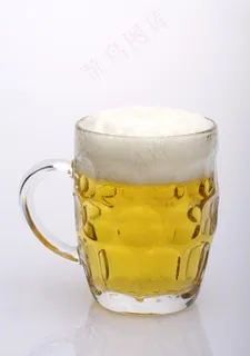 一杯啤酒图片