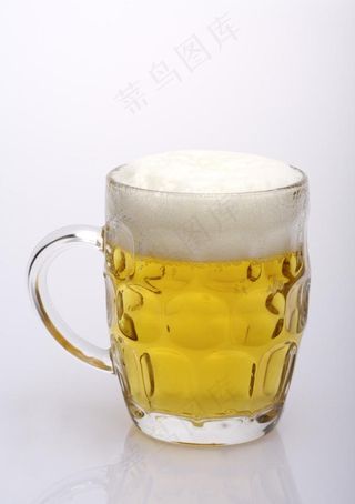 一杯啤酒图片