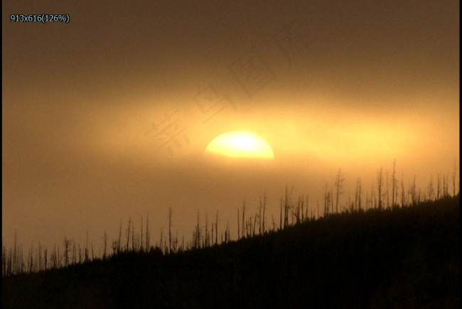 实拍太阳落山景象