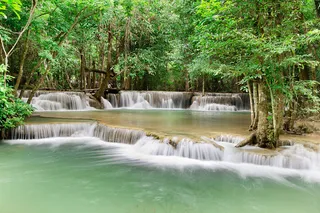 美丽瀑布风景摄影
