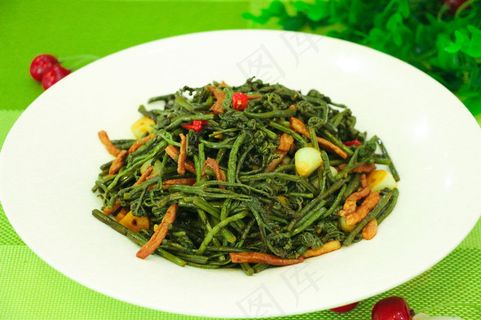 肉丝炒蕨菜