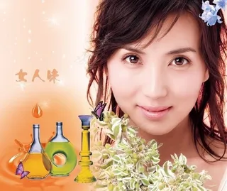 陈好香水广告图片