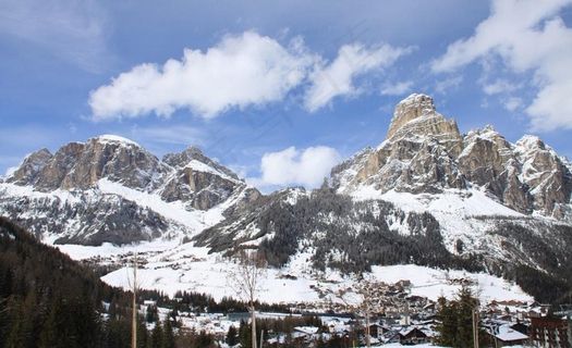 多洛米蒂山脉图片