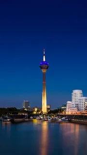 城市地标建筑高清摄影图片