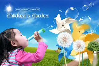 可爱小女孩吹泡泡图片素材（psd分层）