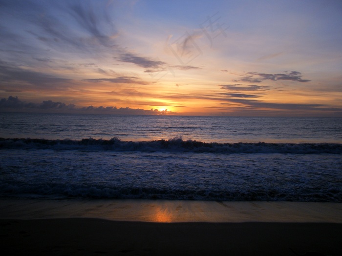 巴厘岛的夕阳海滩图片