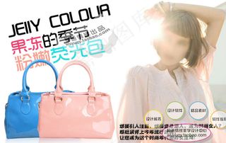 清新简约风格淘宝 女士包包 海报模...