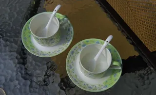 一对咖啡杯图片