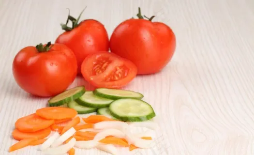 西红柿 黄瓜片 胡萝卜片图片