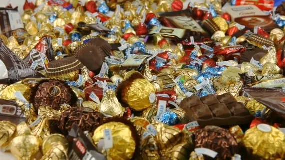 德芙巧克力浪漫洒落