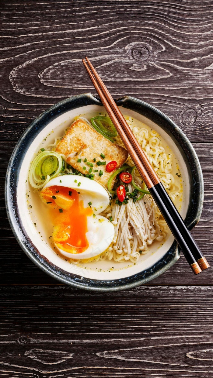 鸡蛋面美食诱惑高清摄影图片