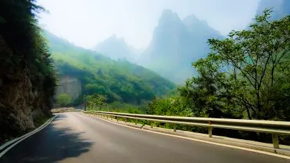 空山新雨后