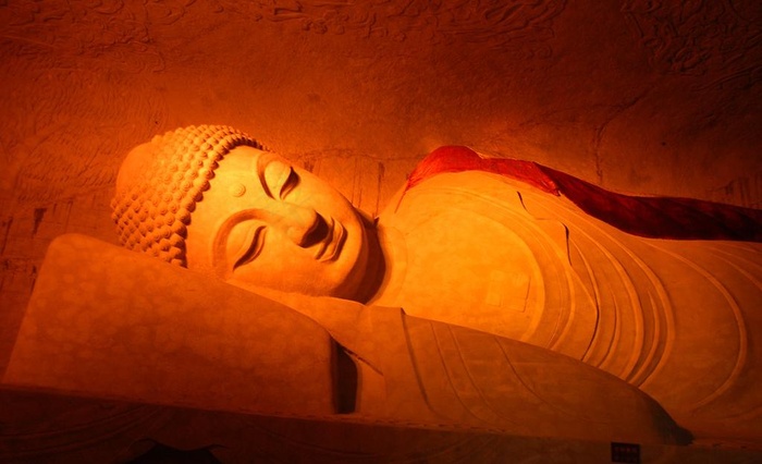 新昌大佛寺卧佛图片