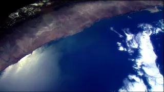 从太空中拍地球