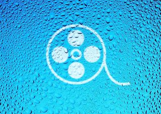 雨天玻璃水滴Logo样机